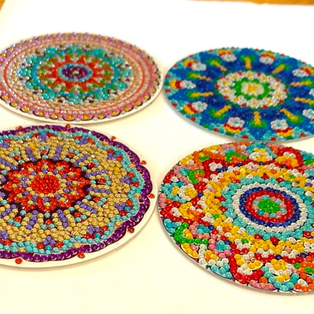 4 design coasters. Handmade. Diamond crystals. Bme4013